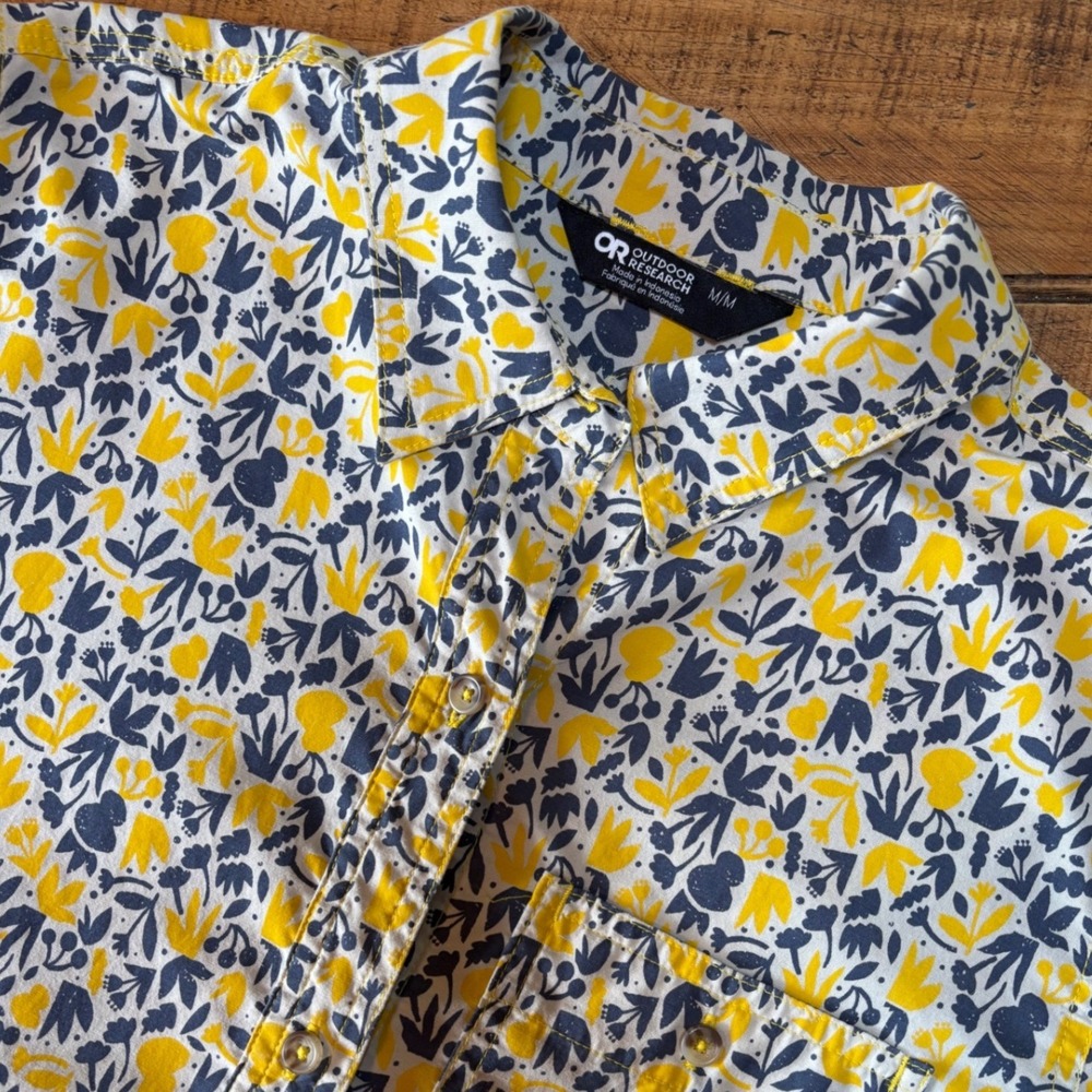 Outdoor Research Womens Yellow Floral Short Sleeve Button Down Shirt Medium